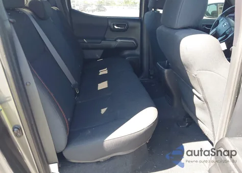 2017 Toyota Tacoma Trd Sport z USA, uszkodzony, nr VIN 5TFAZ5CNXHX048431